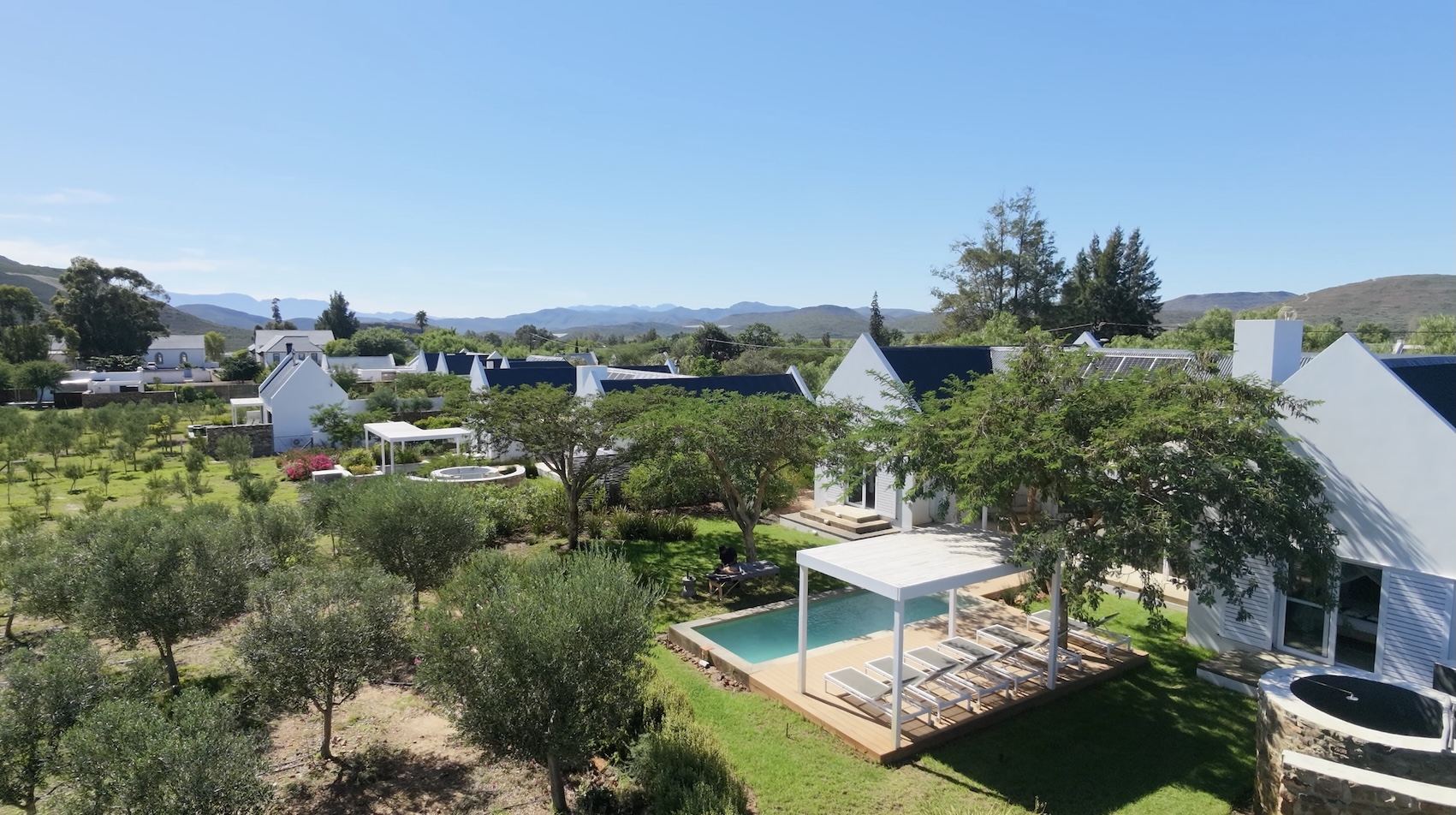 Lucky Crane Villas, facing the Krans Nature Reserve
